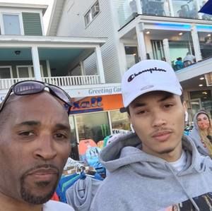 Meet your Posher, Lawrence